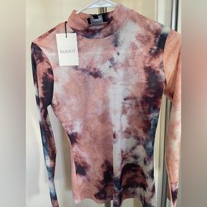 Selling a Bardot top, size small